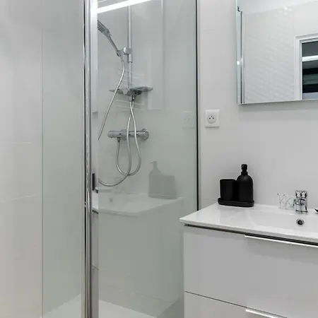 Apartment Hsh Batignolles Sauffroy Charming 8p